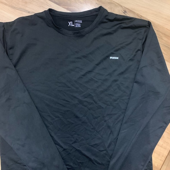 3 active shirts bundle - Picture 5 of 10